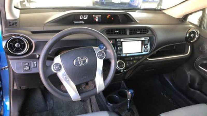 Used Toyota Prius 2015 full