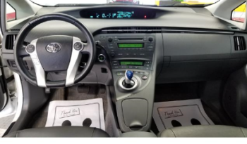 Used Toyota Prius 2011 full