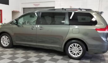 Used Toyota Sienna 2013 full