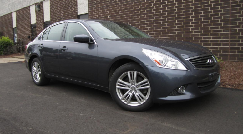 Used Infiniti G37 2011