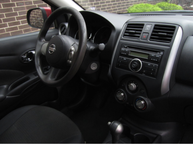 Used Nissan Versa 2013 full