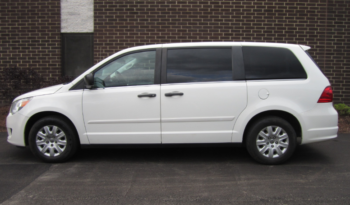 Used Volkswagen Routan 2011 full