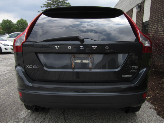 Used Volvo XC60 2011 full