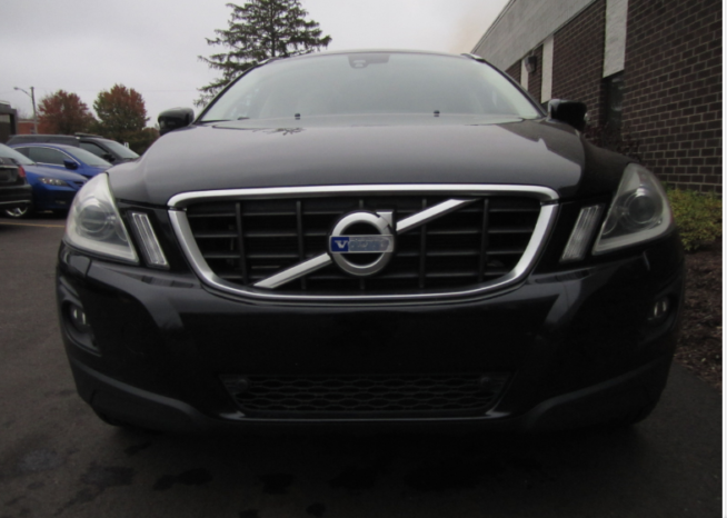 Used Volvo XC60 2010 full