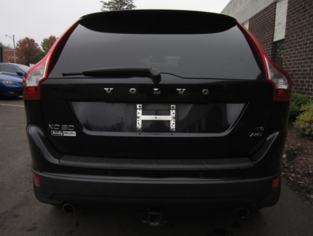 Used Volvo XC60 2010 full