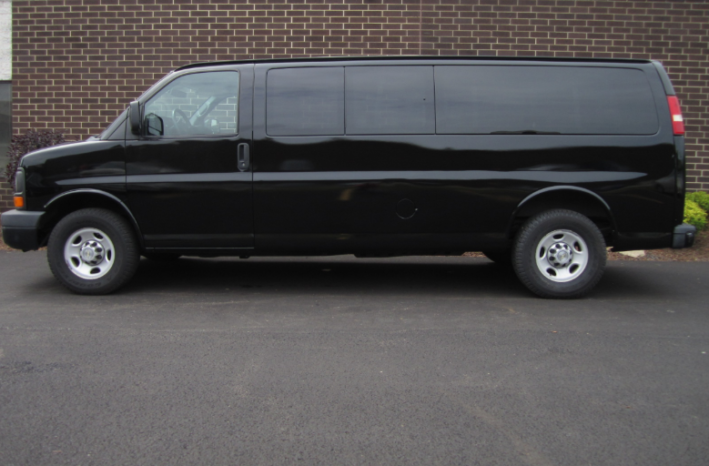 Used Chevrolet Express Passengers 2010 full