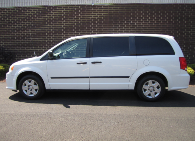 Used Dodge Grand Caravan C/V 2011 full