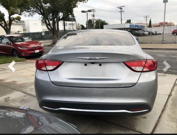 Used Chrysler 200 2016 full