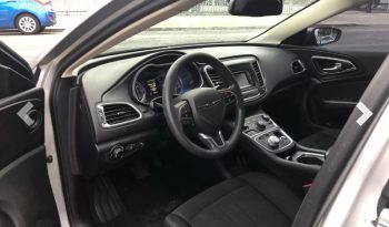 Used Chrysler 200 2016 full