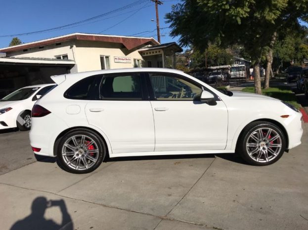 Used Porsche Cayenne GTS 2013 full