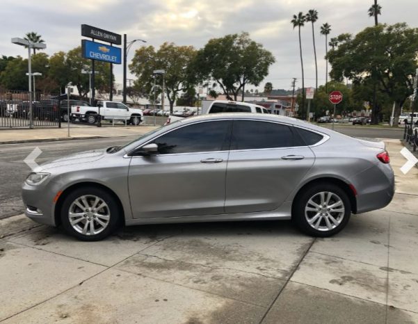 Used Chrysler 200 2016 full