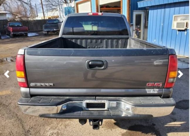 GMC Sierra 2500 4WD full