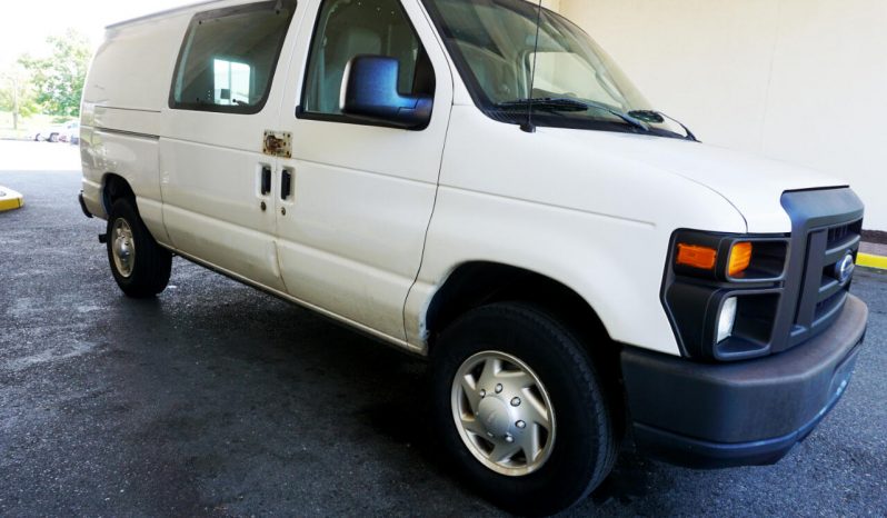 Ford Econoline 2010 RWD full