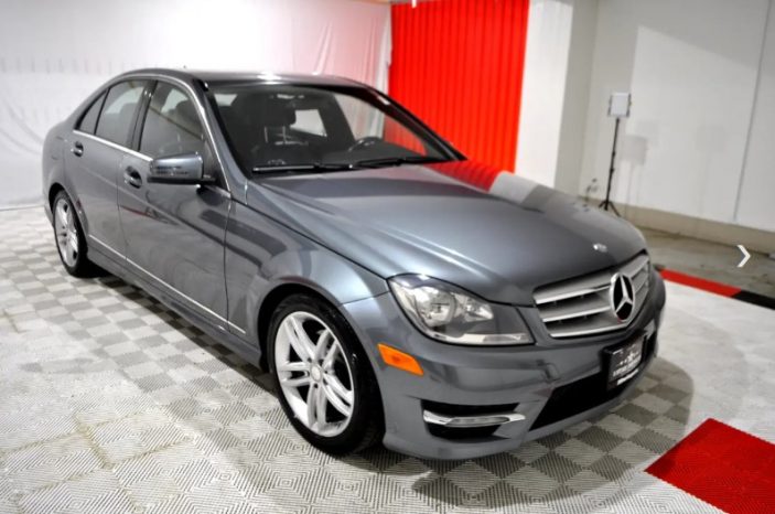 Mercedes-Benz C-Class 2012 AWD full