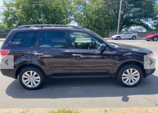 Subaru Forester 2.5X Premium 2013 AWD full