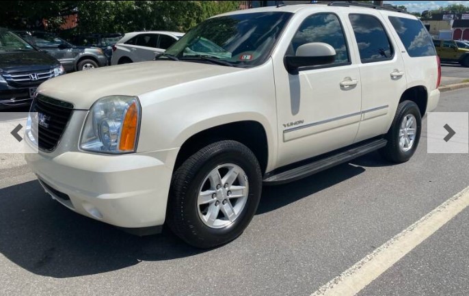 GMC Yukon SLT 2011 4WD