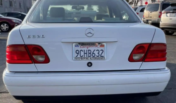 Mercedes-Benz E-Class 1996 RWD full