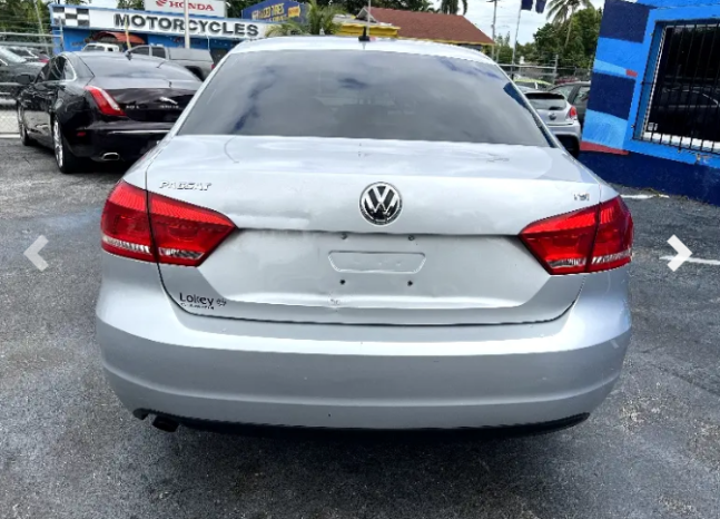 Volkswagen Passat 2014 full